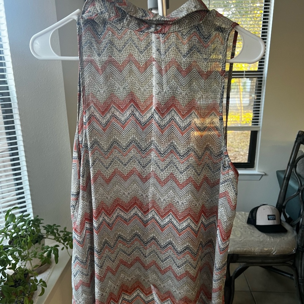 Printed High-Low Top - Picture 4 of 5